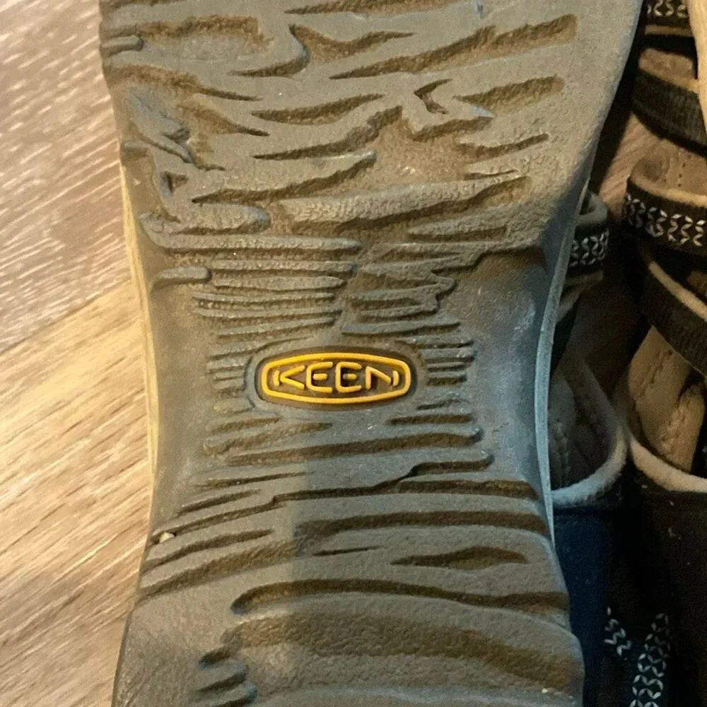 KEEN Newport H2 Waterproof Sandals Women’s Size 9.5 Black Gray Outdoor Hiking Wa